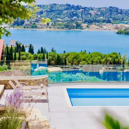 Estasia Luxury With Private Pool By Dadovillas *