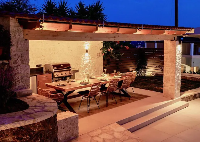 Estasia Luxury With Private Pool By Dadovillas Villa