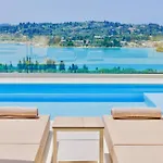 Estasia Luxury With Private Pool By Dadovillas וילה קומנון