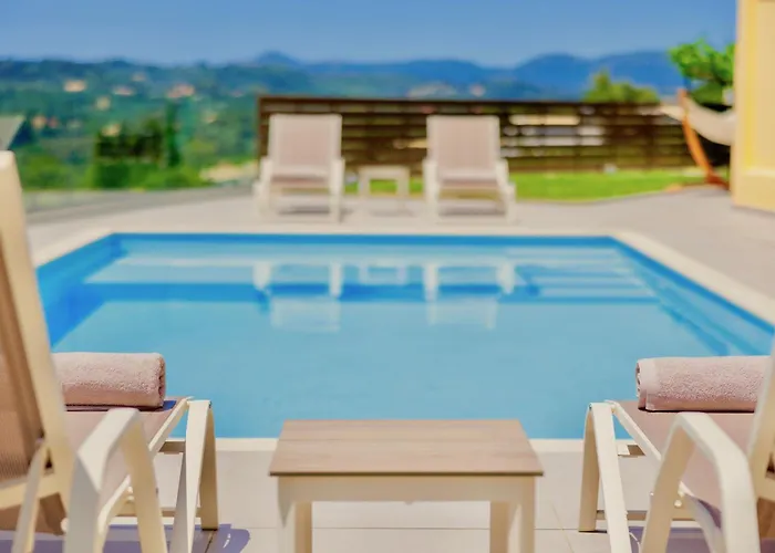 Estasia Luxury With Private Pool By Dadovillas *